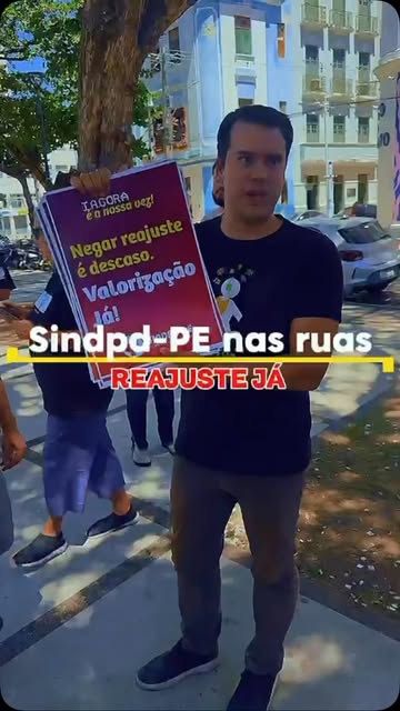 Vídeo SINDPD-PE nas ruas: trabalhadores com cartazes pedindo reajuste já